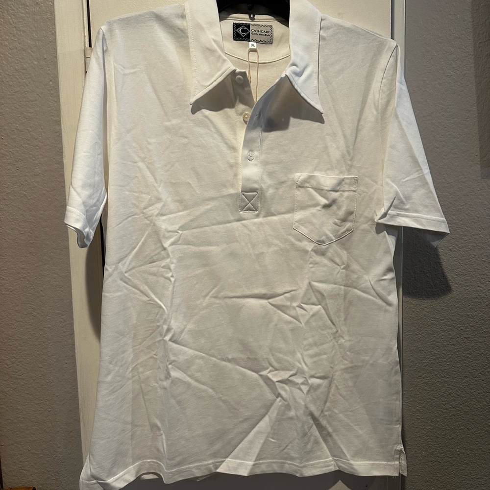 NWT Classic White Men's Shirt. NEW!!!
